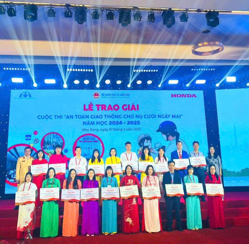 Lễ trao giải Cuộc thi “An toàn giao thông cho nụ cười ngày mai” năm học 2024 - 2025